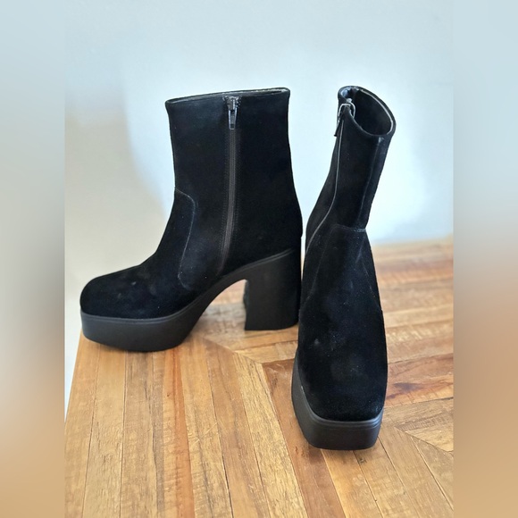 NEVER WORN LβIntervalle Bolzano Black Suede Platform Ankle Boot - Size 38 - Picture 1 of 5